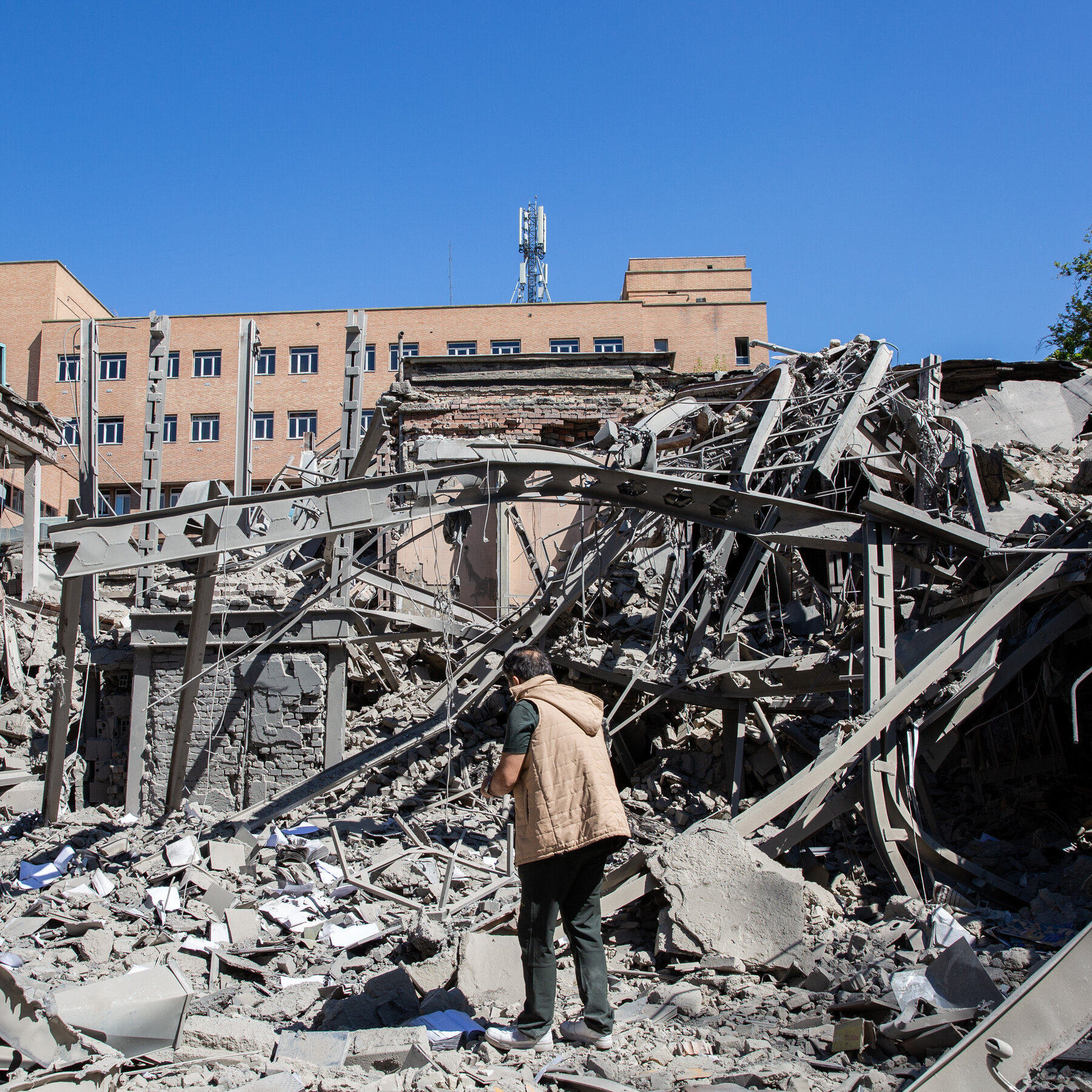 You are currently viewing Why the Bombing of Iran Tied the U.S. More Closely to China