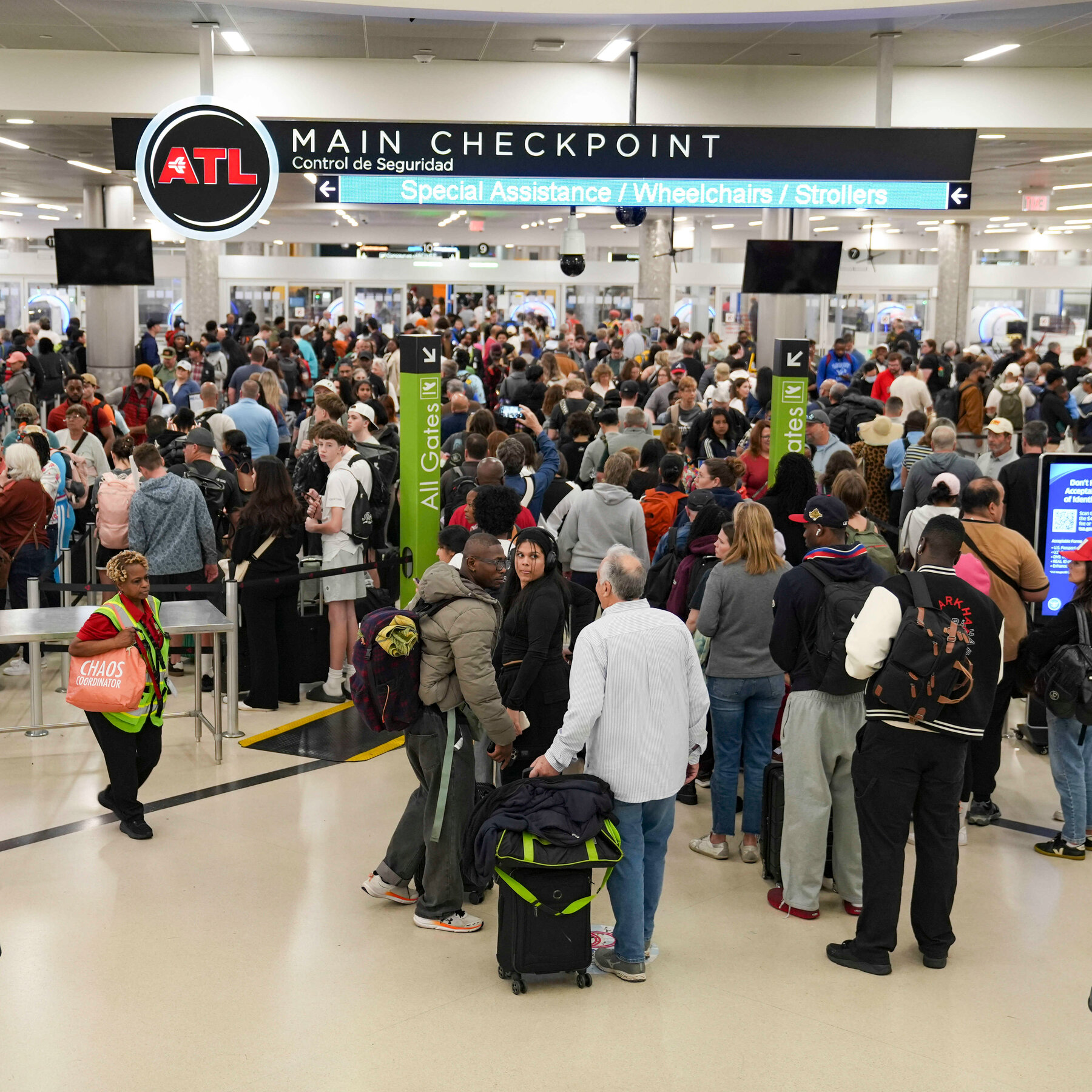 You are currently viewing TSA Pushes to Expand Private Security at Airport Checkpoints