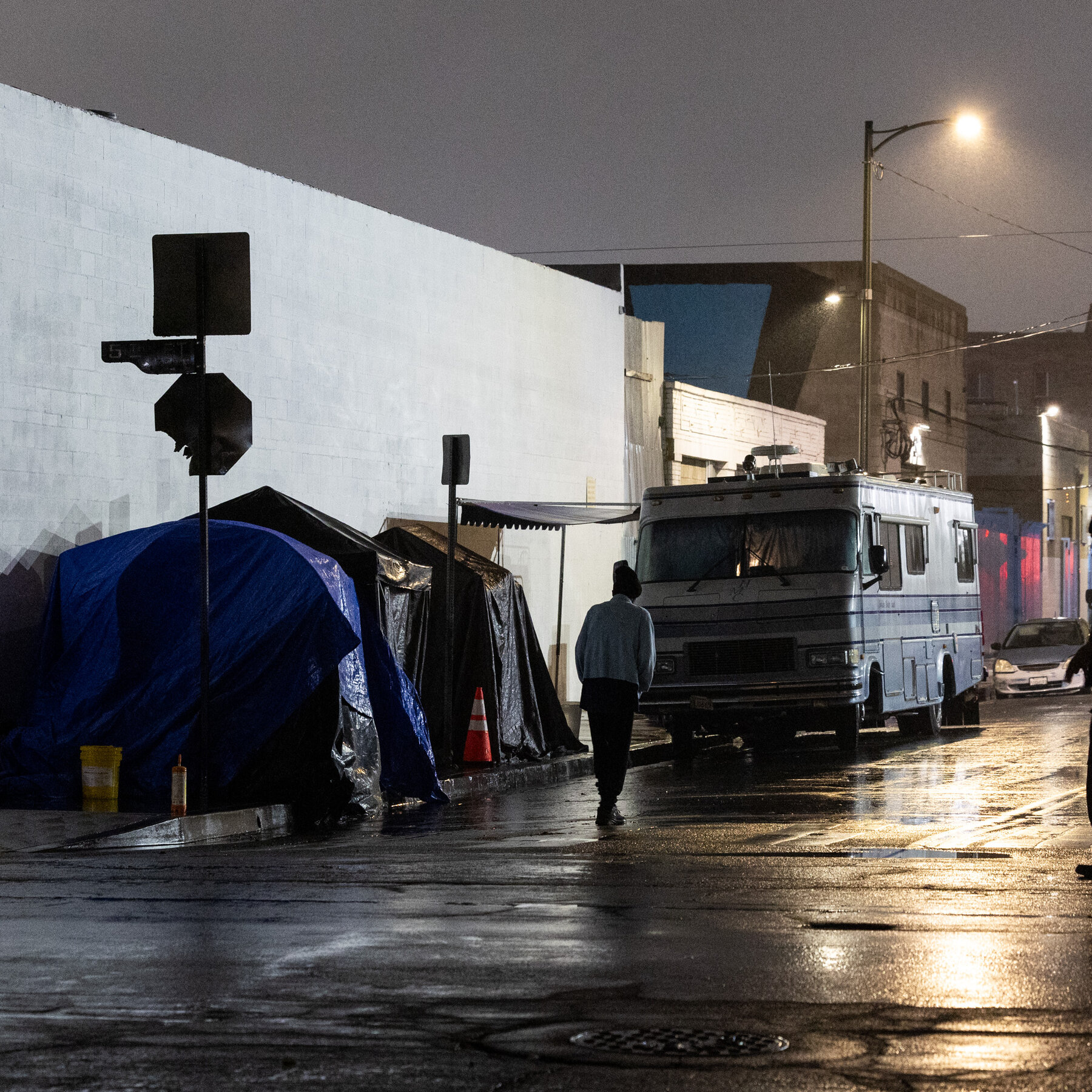You are currently viewing In Homeless Crisis, California ‘Is Waging a War on R.V.s’