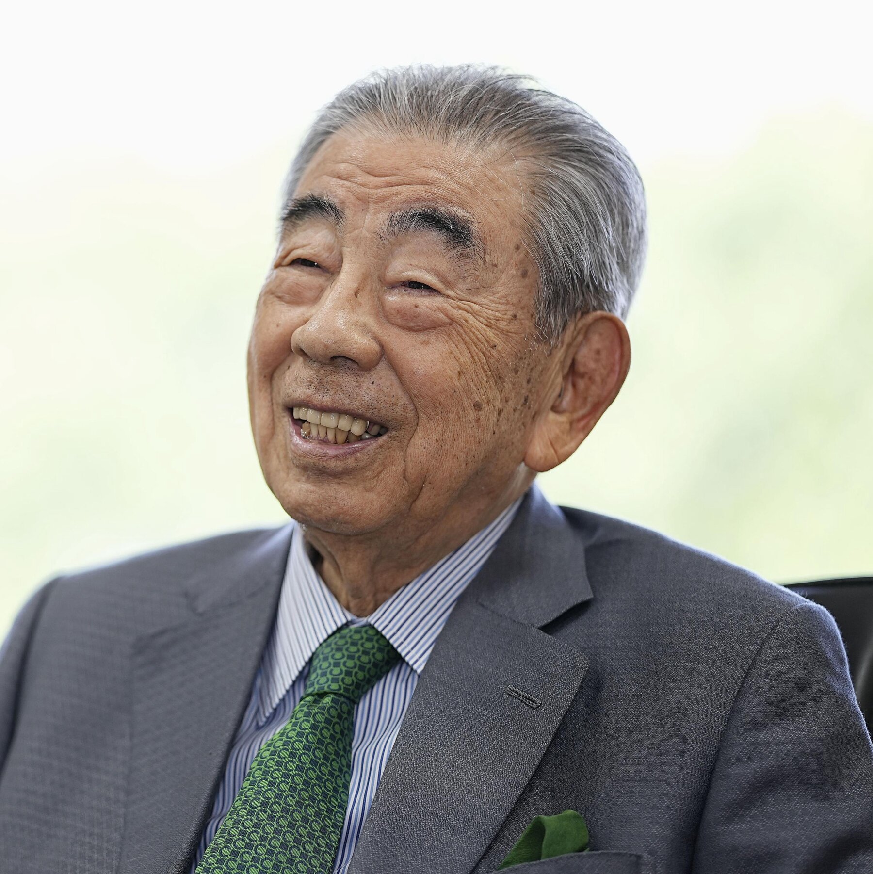 You are currently viewing Toshifumi Suzuki, Japan’s ‘God’ of Convenience Stores Dies at 93