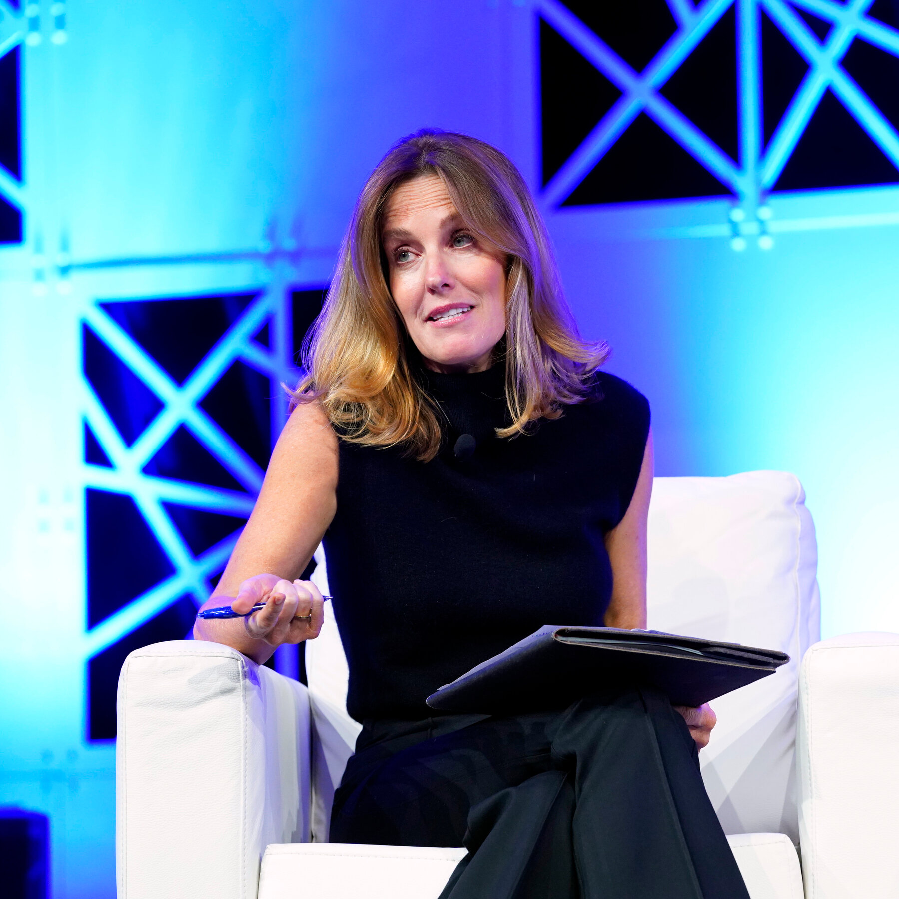 Read more about the article ‘60 Minutes’ Journalist Who Accused CBS of Political Meddling Loses Her Deal