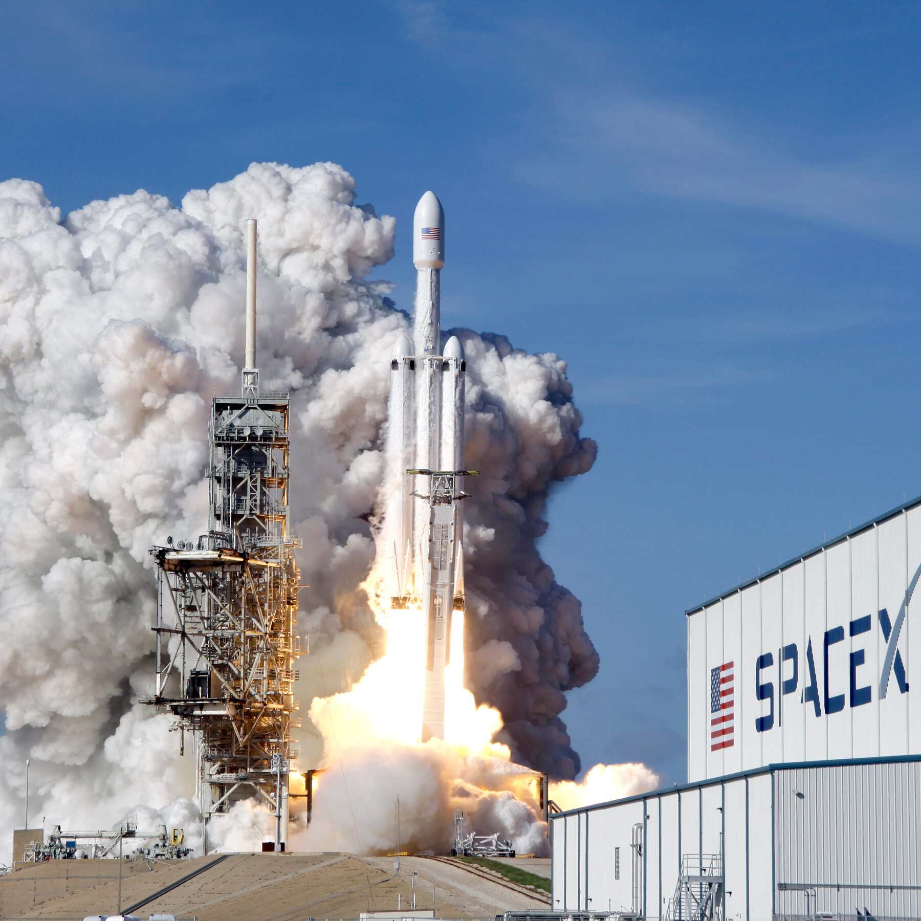 You are currently viewing Is SpaceX worth $1.77 trillion? It’s a pie in the sky, some investors say.