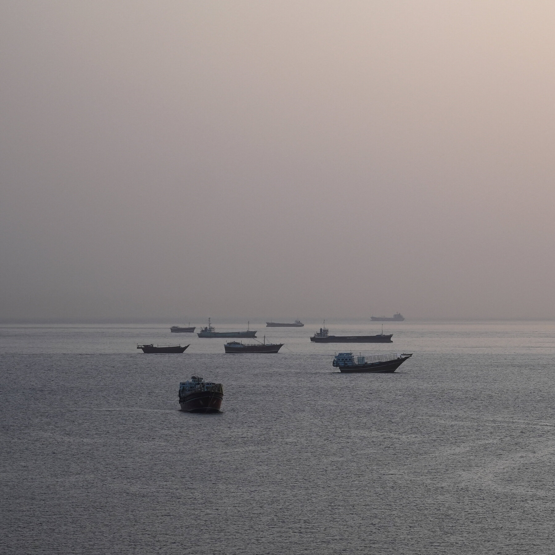 You are currently viewing Deal to Reopen Hormuz Kicks Off Long Effort to Ease Energy Crisis