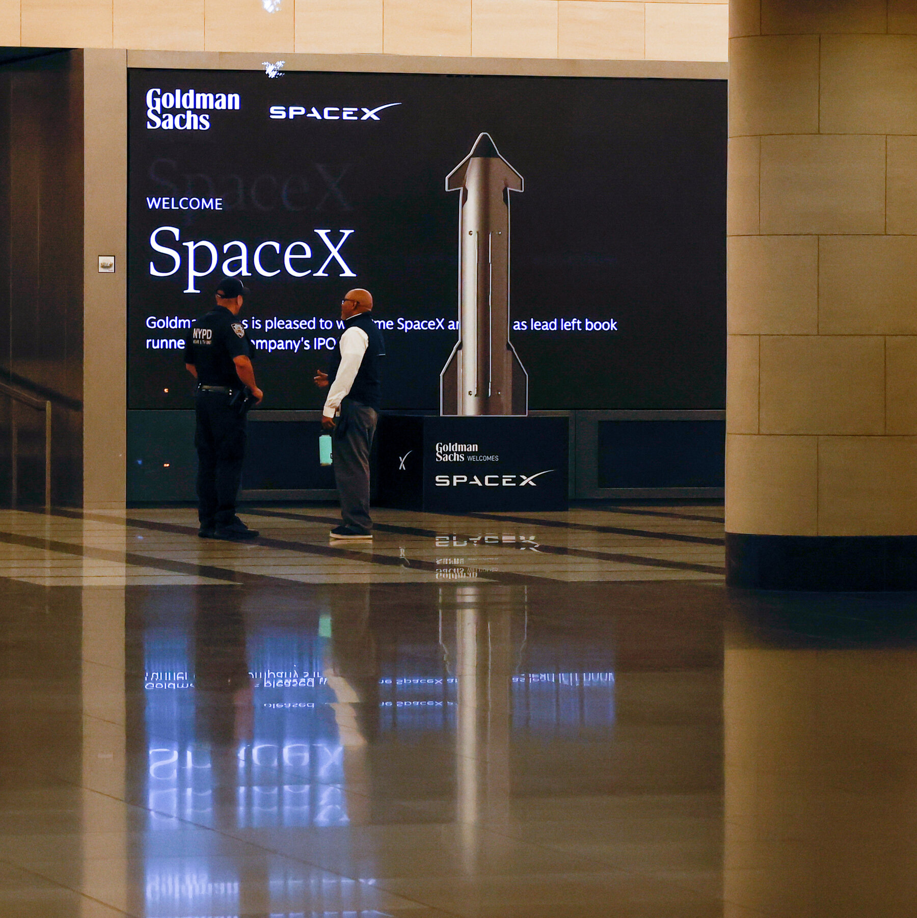 Read more about the article Wall Street Is Going Gaga for SpaceX