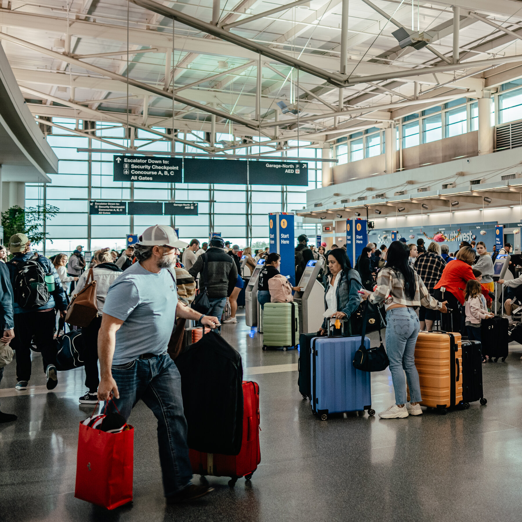 You are currently viewing Latest Inflation Data Shows Airline Ticket Prices Up 27% From Last Year