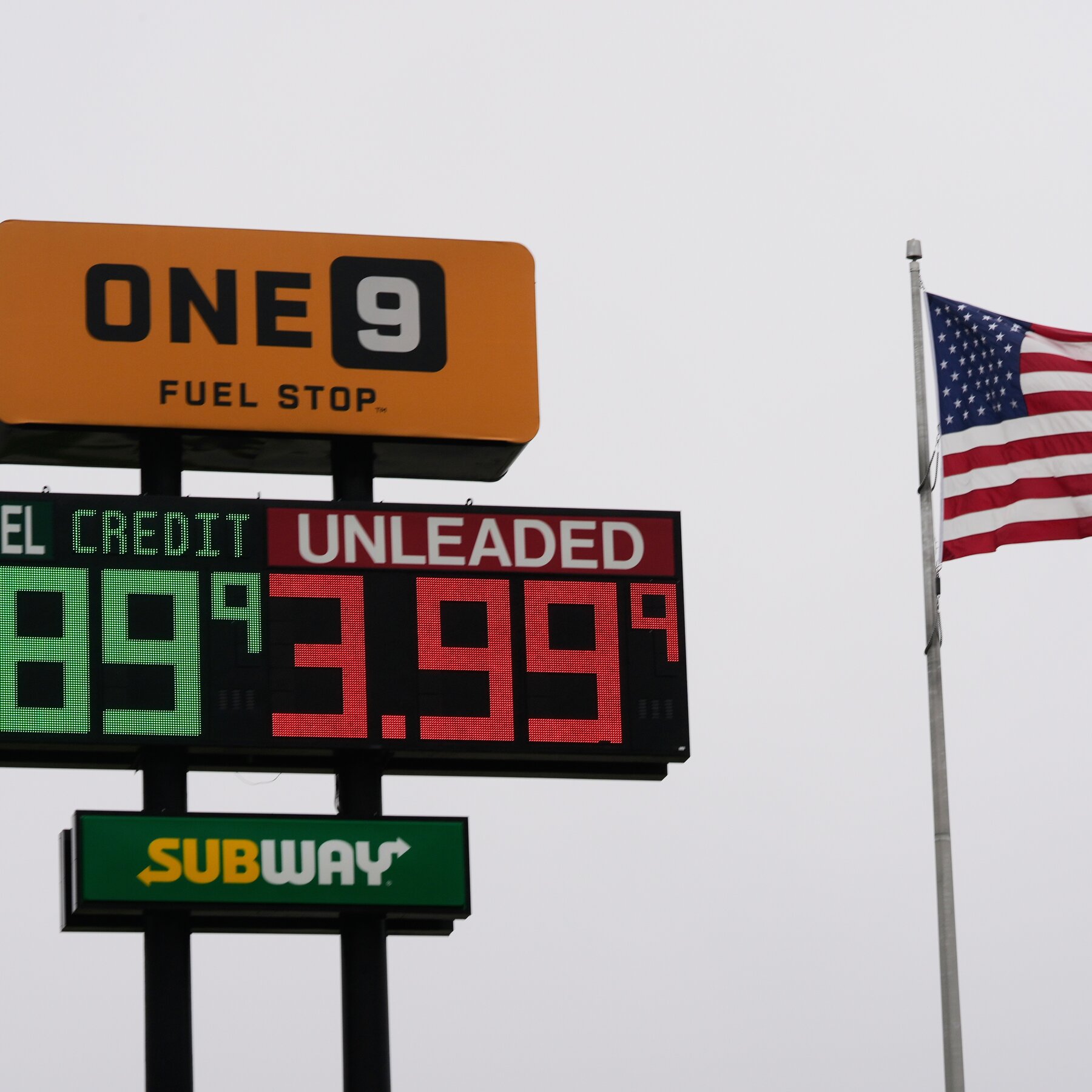 You are currently viewing Oil Prices Tumble After Trump Announces Deal With Iran