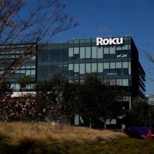 Read more about the article Fox to Acquire Roku, Joining the Battle for the Living Room