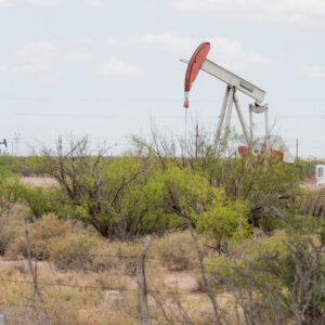 Read more about the article Oil Prices Continue to Fall as Traders Assess U.S.-Iran Deal