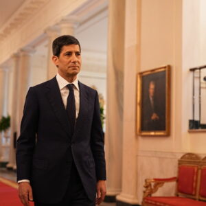 Read more about the article Big Questions for Warsh as New  Era for the Fed Begins