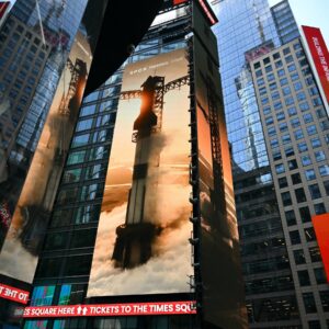 Read more about the article SpaceX’s Growing Warchest