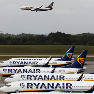 Read more about the article Ryanair Stops Charging for Parents to Sit With Their Children