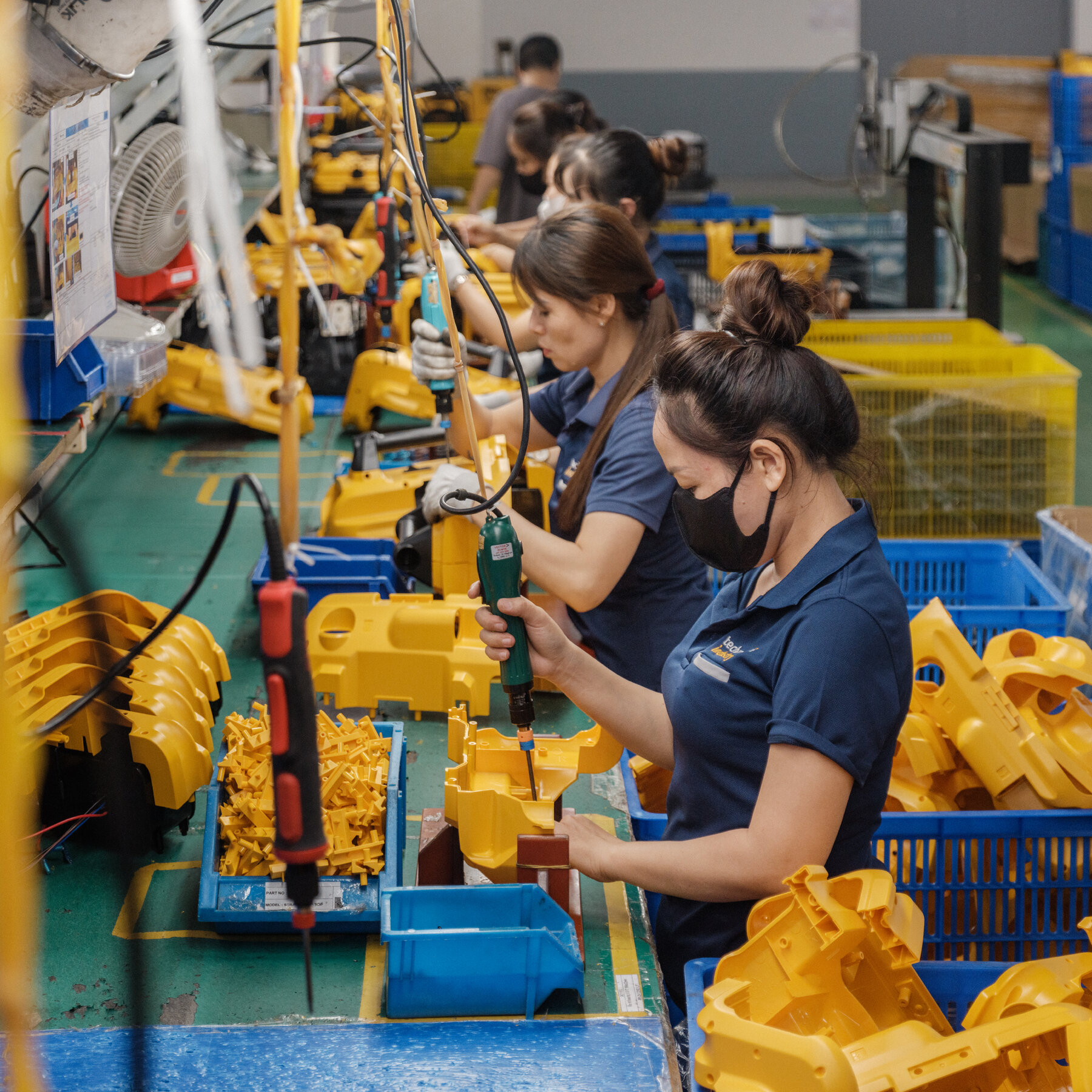 Read more about the article War Risk for Businesses Will Mean Higher Prices No Matter What Happens