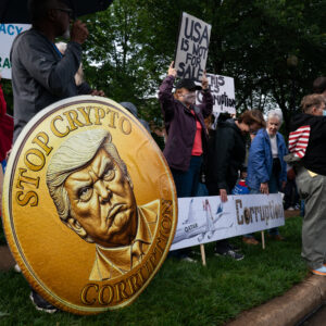 Read more about the article Nearly a Million Investors Lost a Total of $3.8 Billion on Trump Crypto Coin