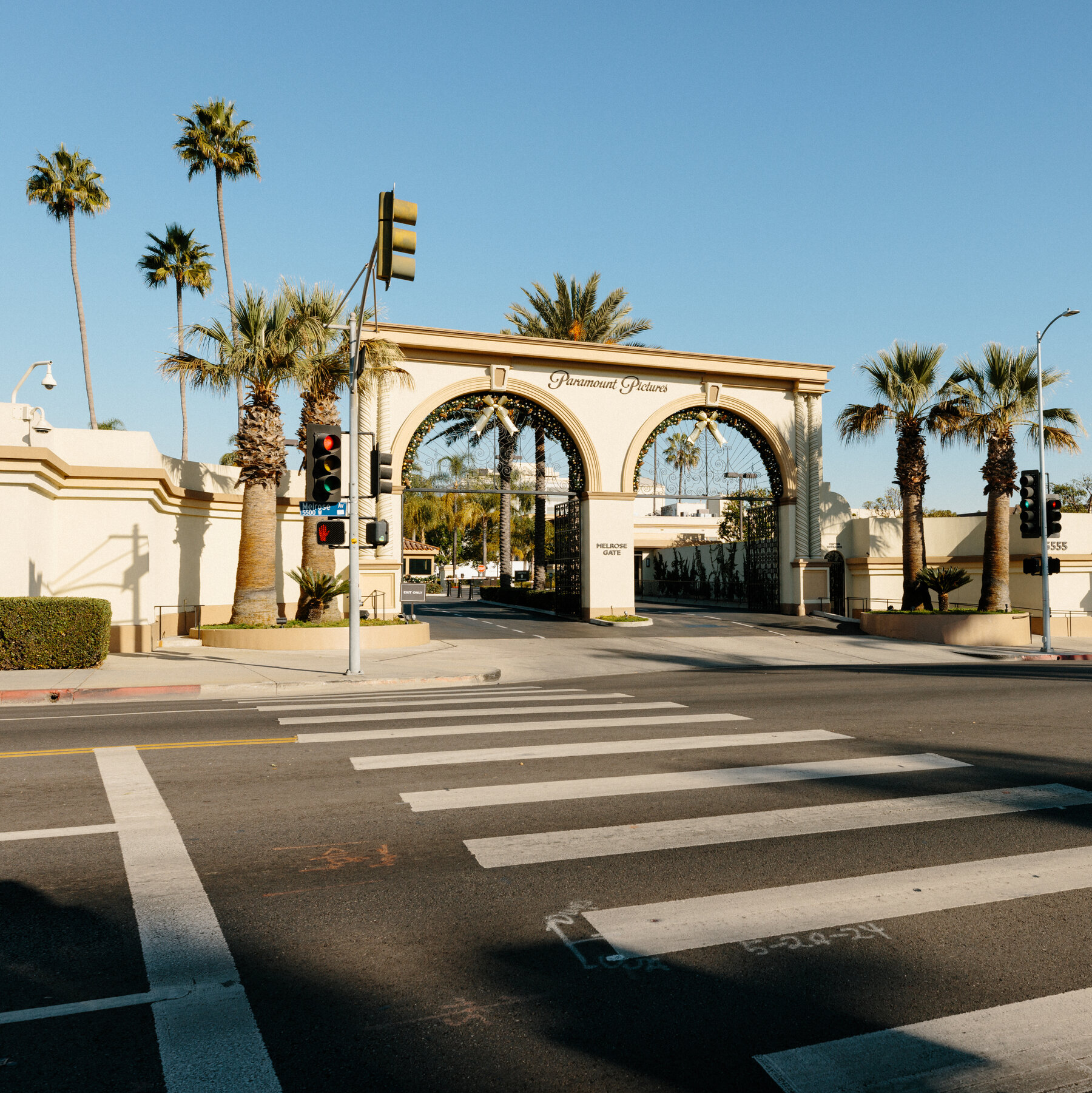 Read more about the article States Prepare Lawsuit to Block Paramount’s Merger With Warner Bros.