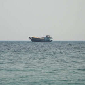 Read more about the article Oil Rises After Weekend of Back-and-Forth Strikes by U.S. and Iran