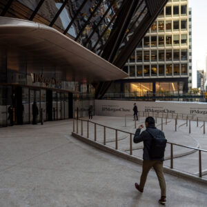 Read more about the article Big Banks Smash Earnings Records, but ‘Tectonic’ Risks Loom