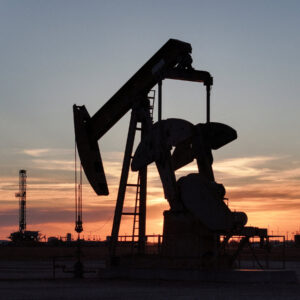 Read more about the article Even as War Rages, Investors Bet Oil Will Be Cheaper in a Few Months