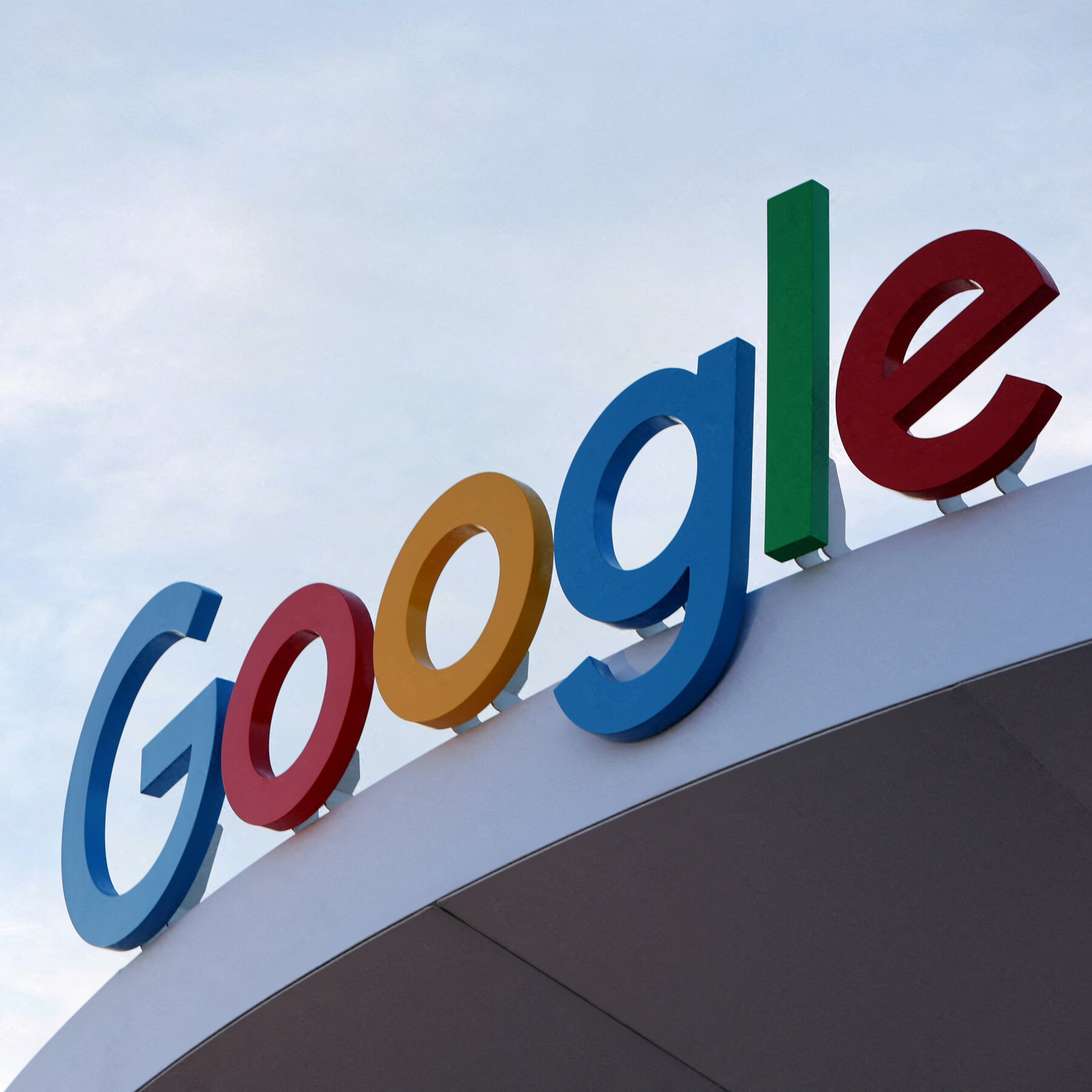 Read more about the article Google Sets the Pace on Hefty A.I. Spending