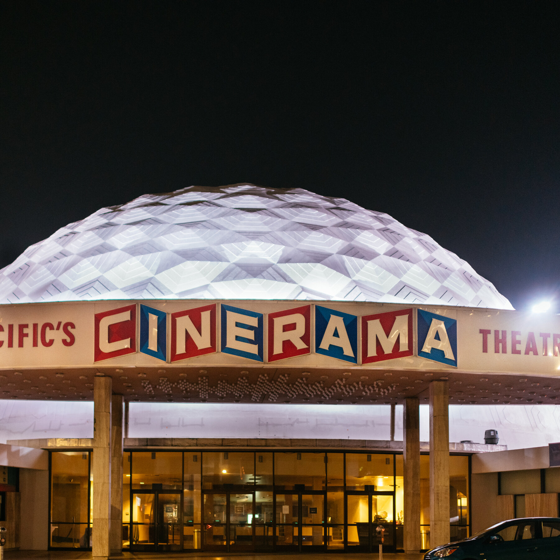 Read more about the article Sony Revives Cinerama Dome in Los Angeles as Box Office Sales Rebound