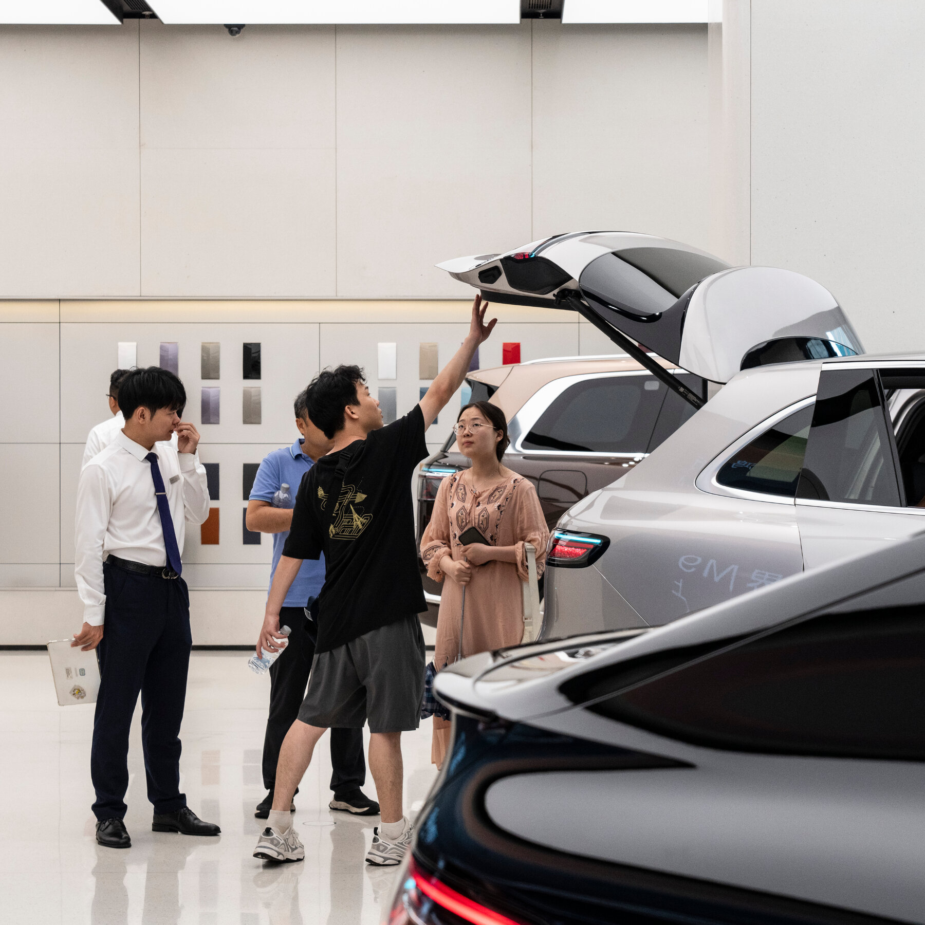 Read more about the article China’s Economy Grows at Slowest Pace in Years