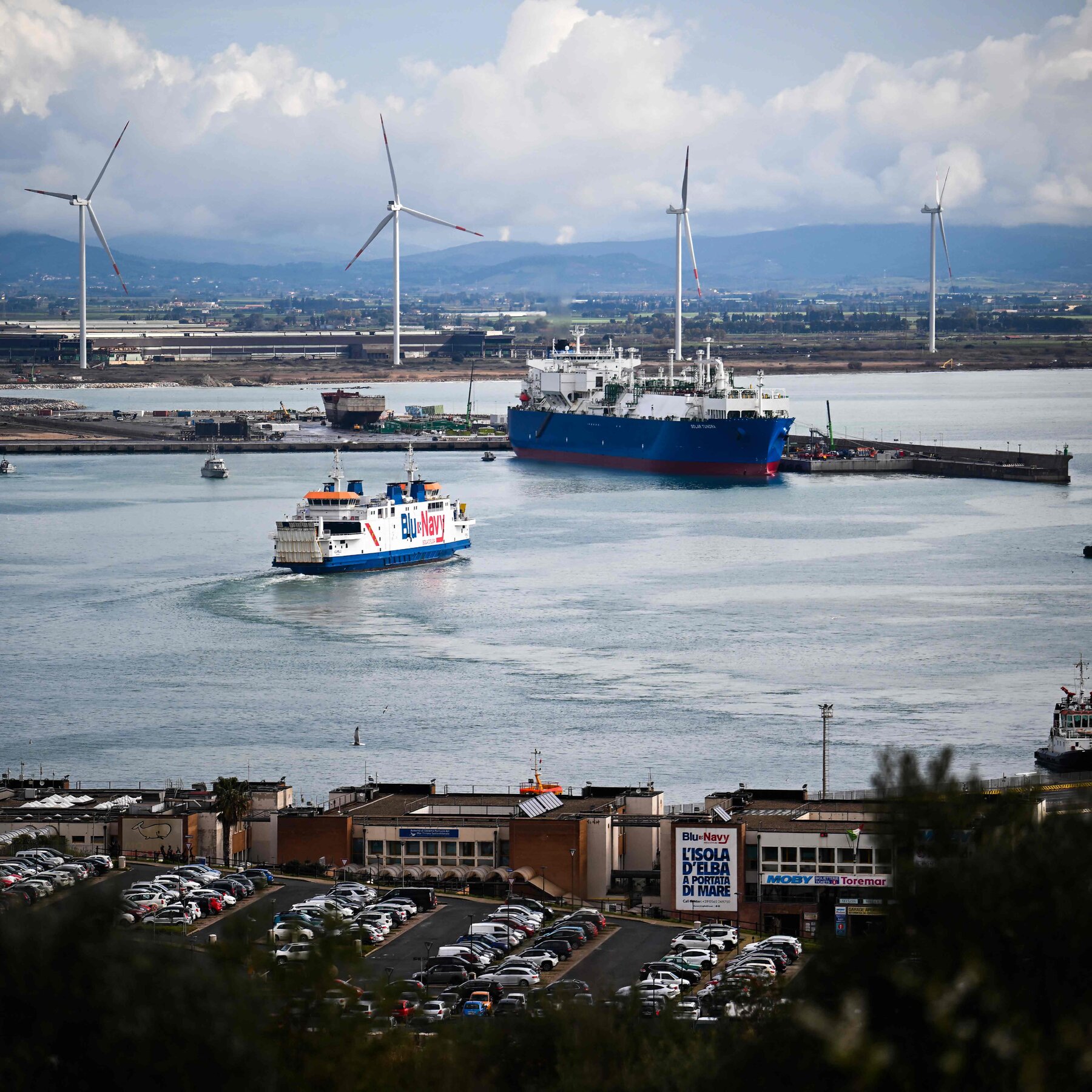 You are currently viewing Clock Ticks Down to Europe’s Ban on Russian Gas Tankers