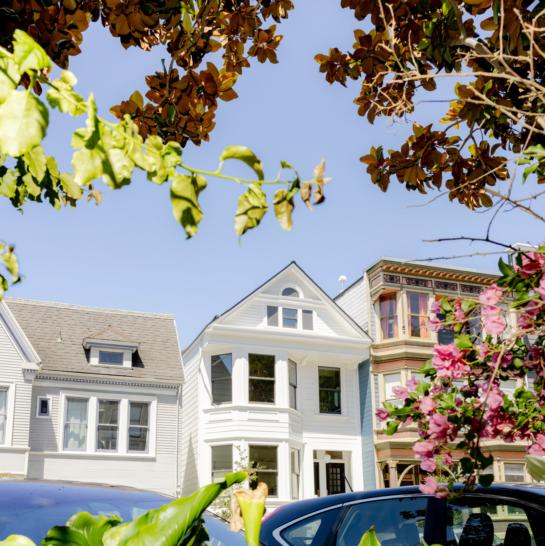 Read more about the article In San Francisco, Some Home Sellers Now Ask for OpenAI or Anthropic Stock