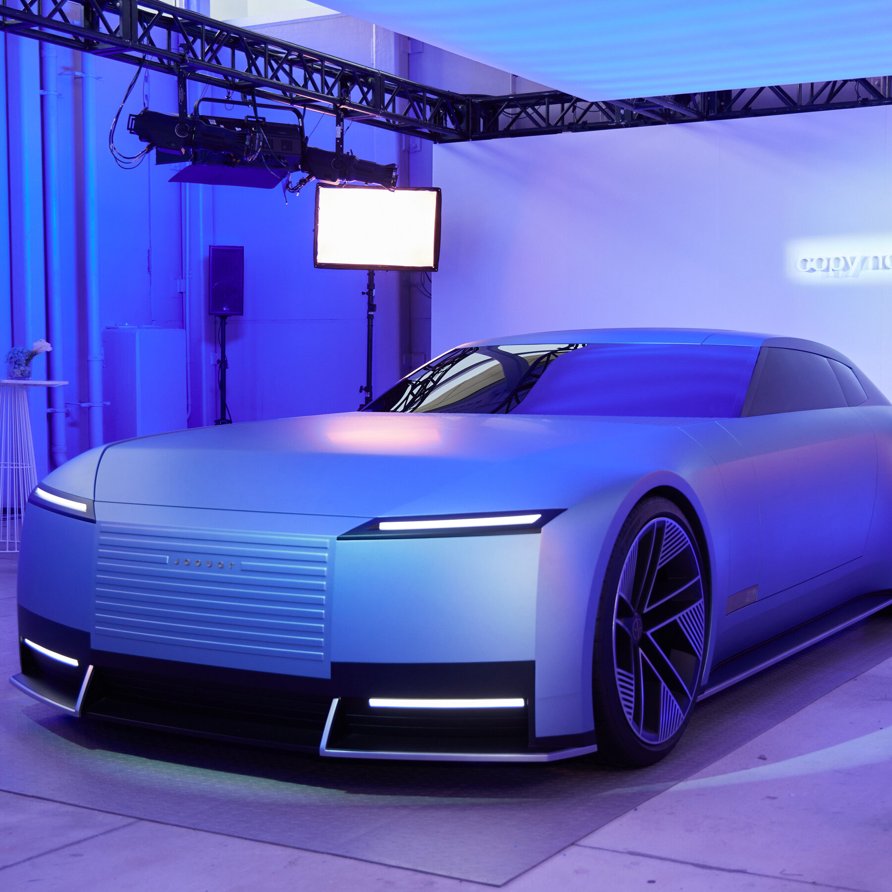 You are currently viewing Jaguar’s Electric Future: Curves Are Out, and Blunt Is In