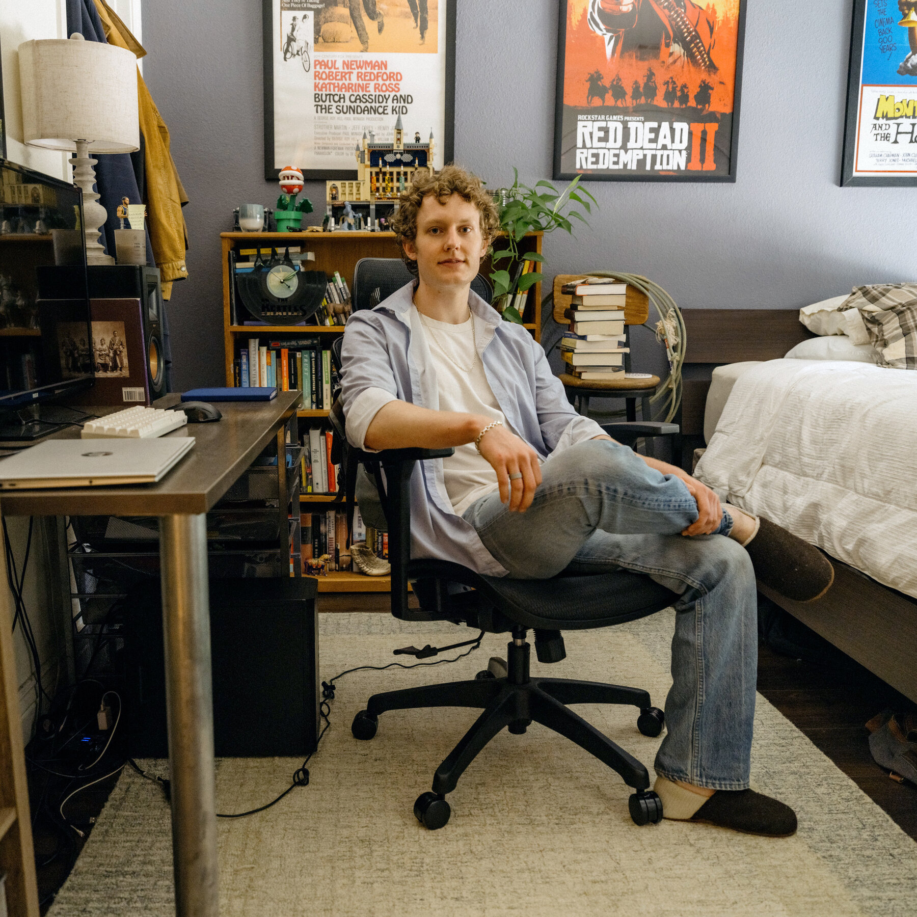 You are currently viewing More Young College Graduates Are Living At Home. Is That a Bad Thing?
