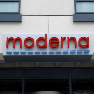 Read more about the article F.D.A. Approves Moderna’s mRNA Flu Vaccine