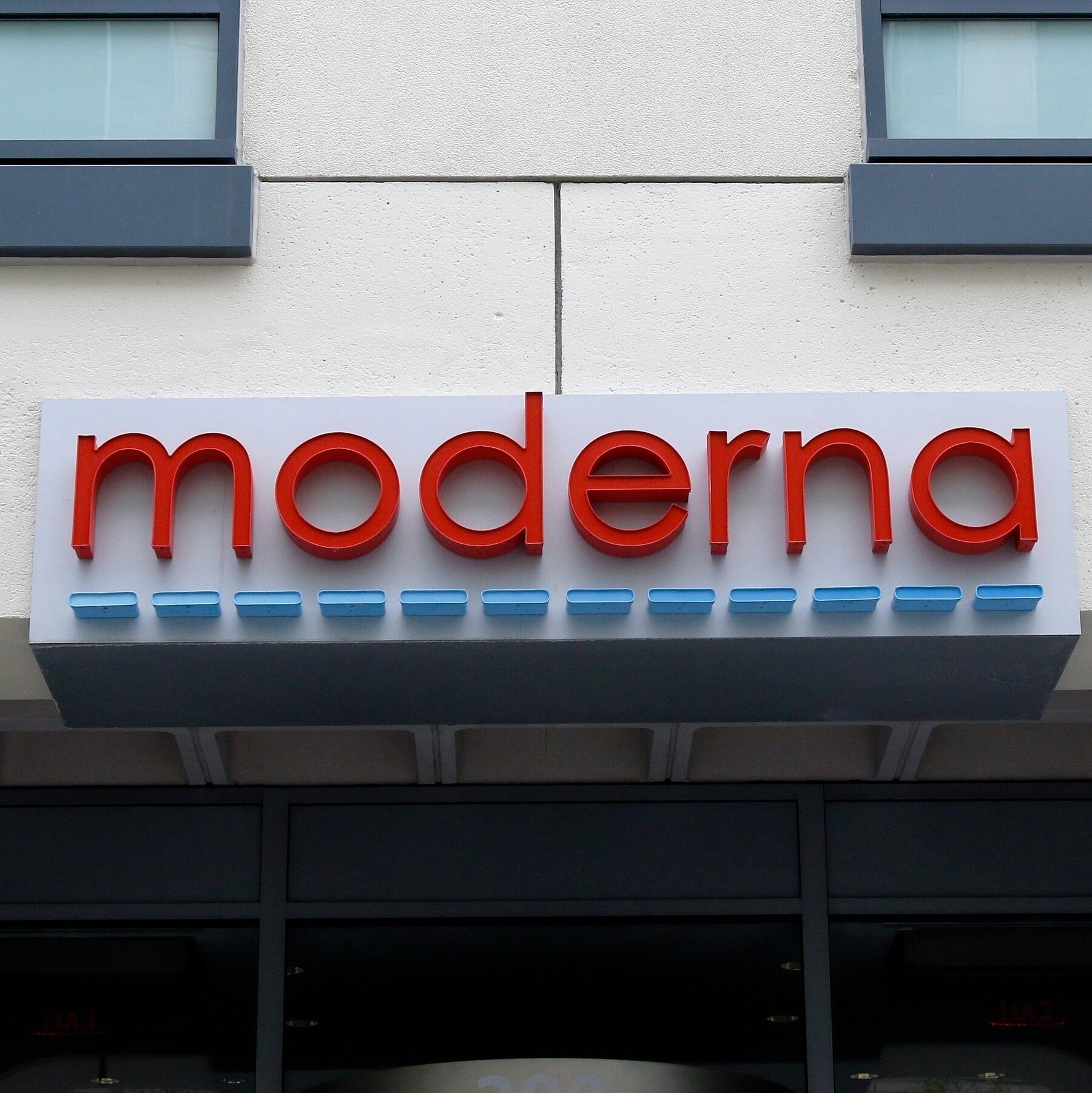 You are currently viewing F.D.A. Approves Moderna’s mRNA Flu Vaccine
