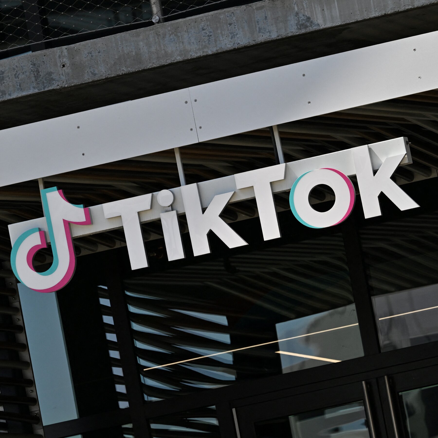 You are currently viewing TikTok Is Laying Off 250 Employees in Its Nashville Office