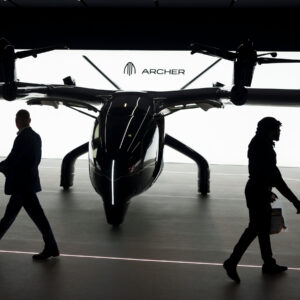 Read more about the article Boeing to Sell 3 Autonomous Flight Subsidiaries