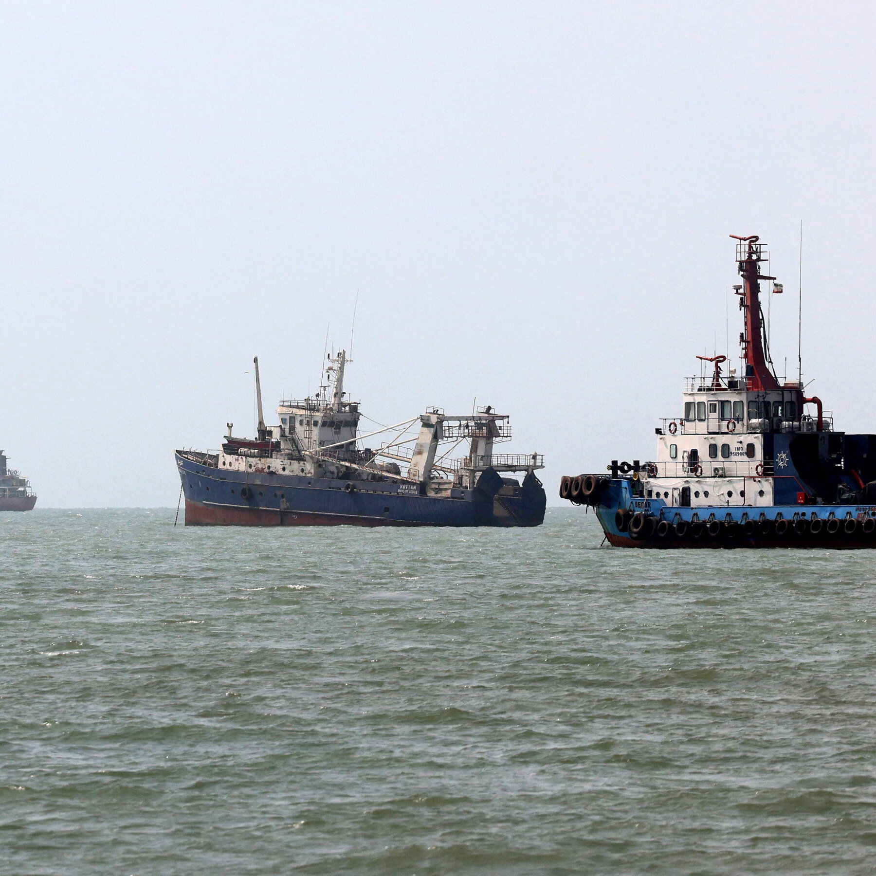 Read more about the article Oil Prices Rise to $90 a Barrel Over U.S.-Iran Stalemate