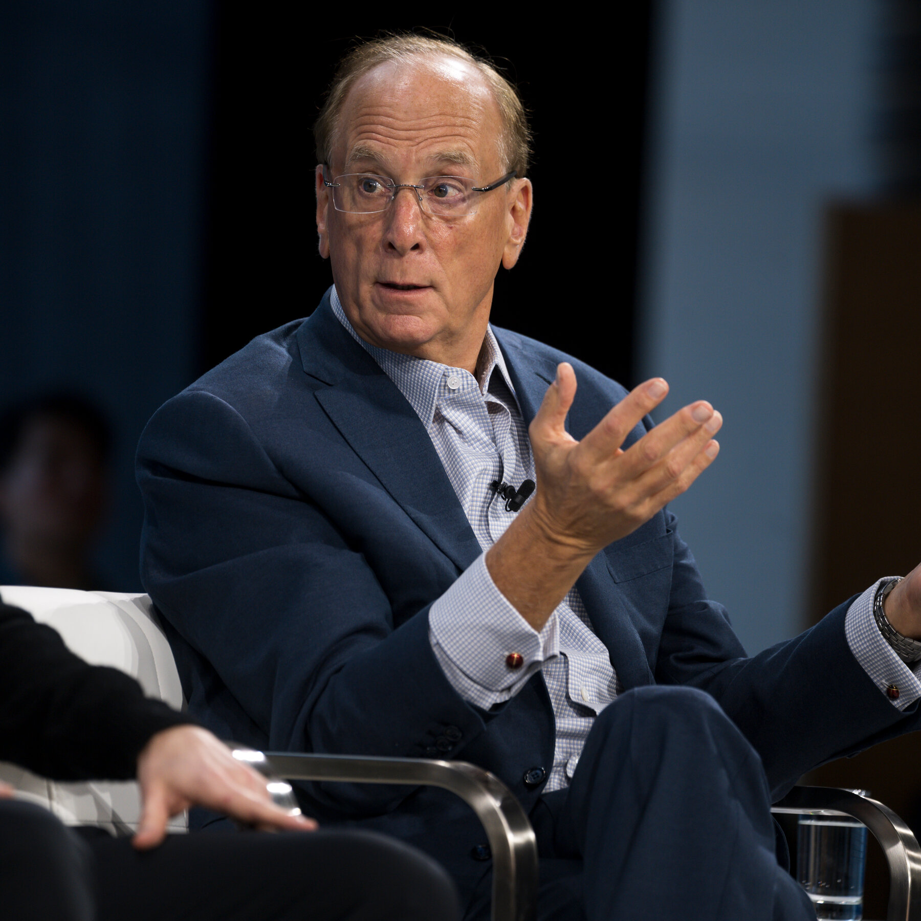 You are currently viewing The Perils of Wall St.’s Race to Pour Billions More Into A.I.