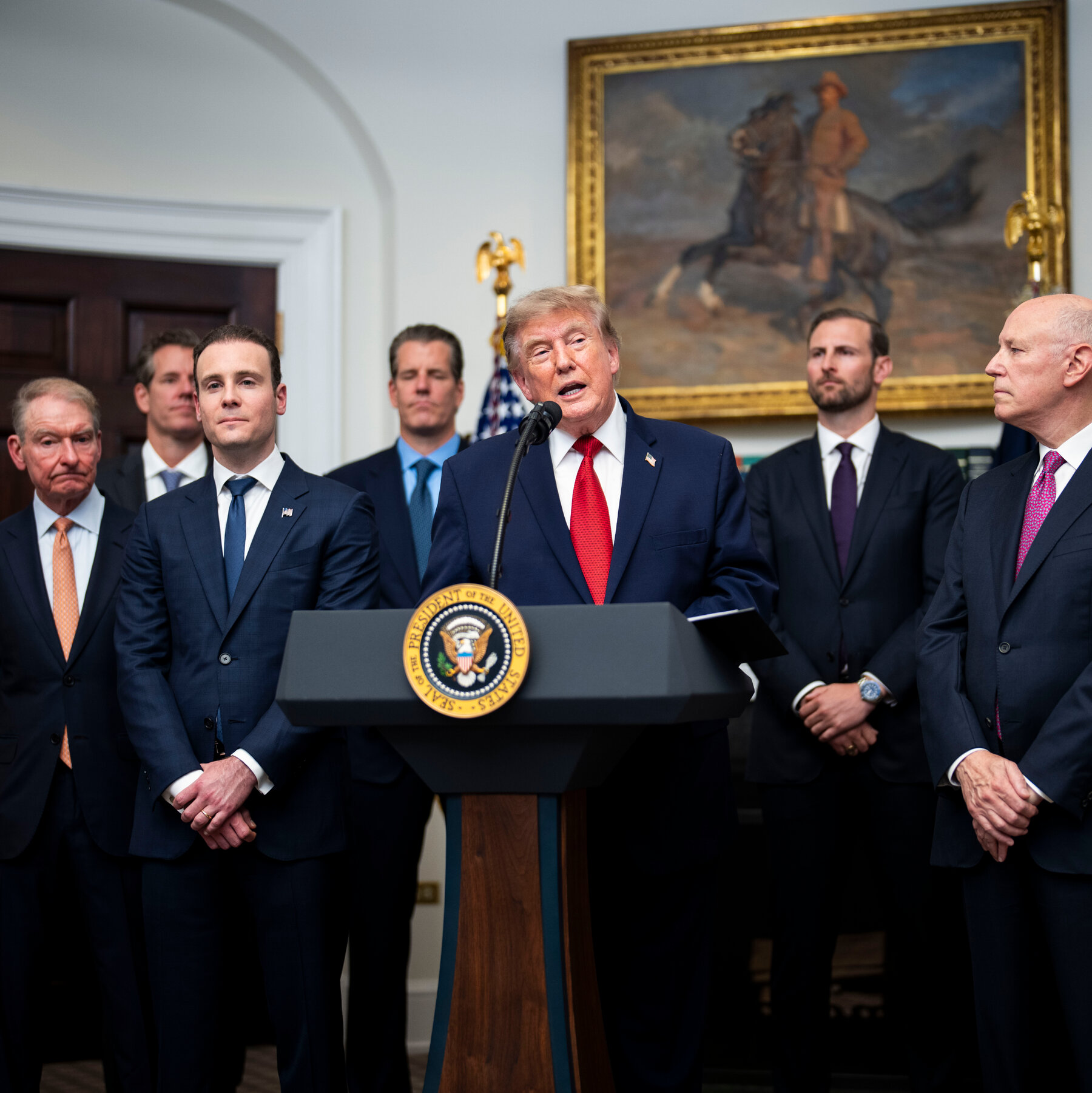 Read more about the article Trump, Who Has Amassed Enormous Wealth in Crypto, Hosts Industry Leaders