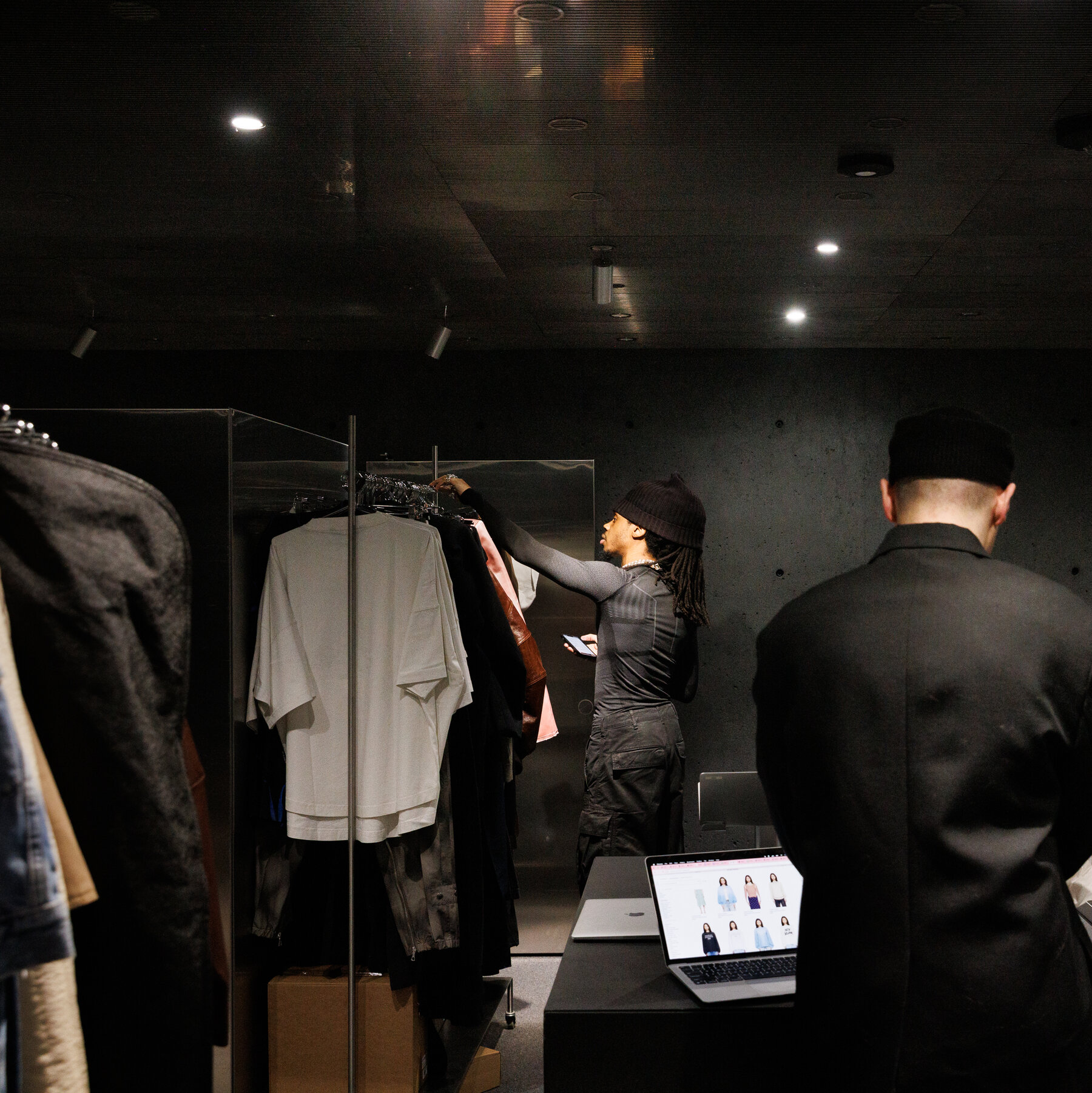 Read more about the article How SSENSE, a Canadian Retailer, Is Grappling With Trump’s Tariffs
