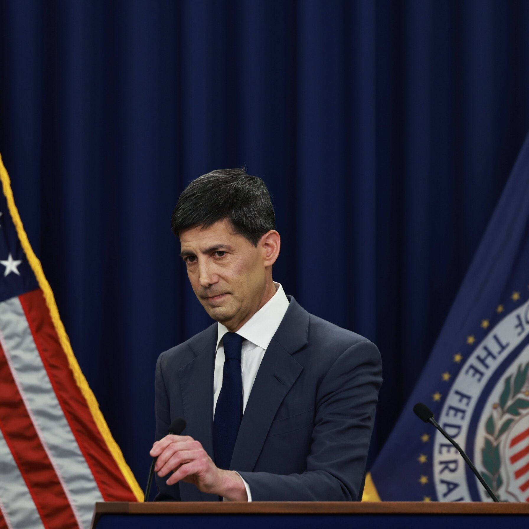 You are currently viewing ‘Honeymoon’s Over’: Warsh Under Pressure as Fed Weighs Raising Rates