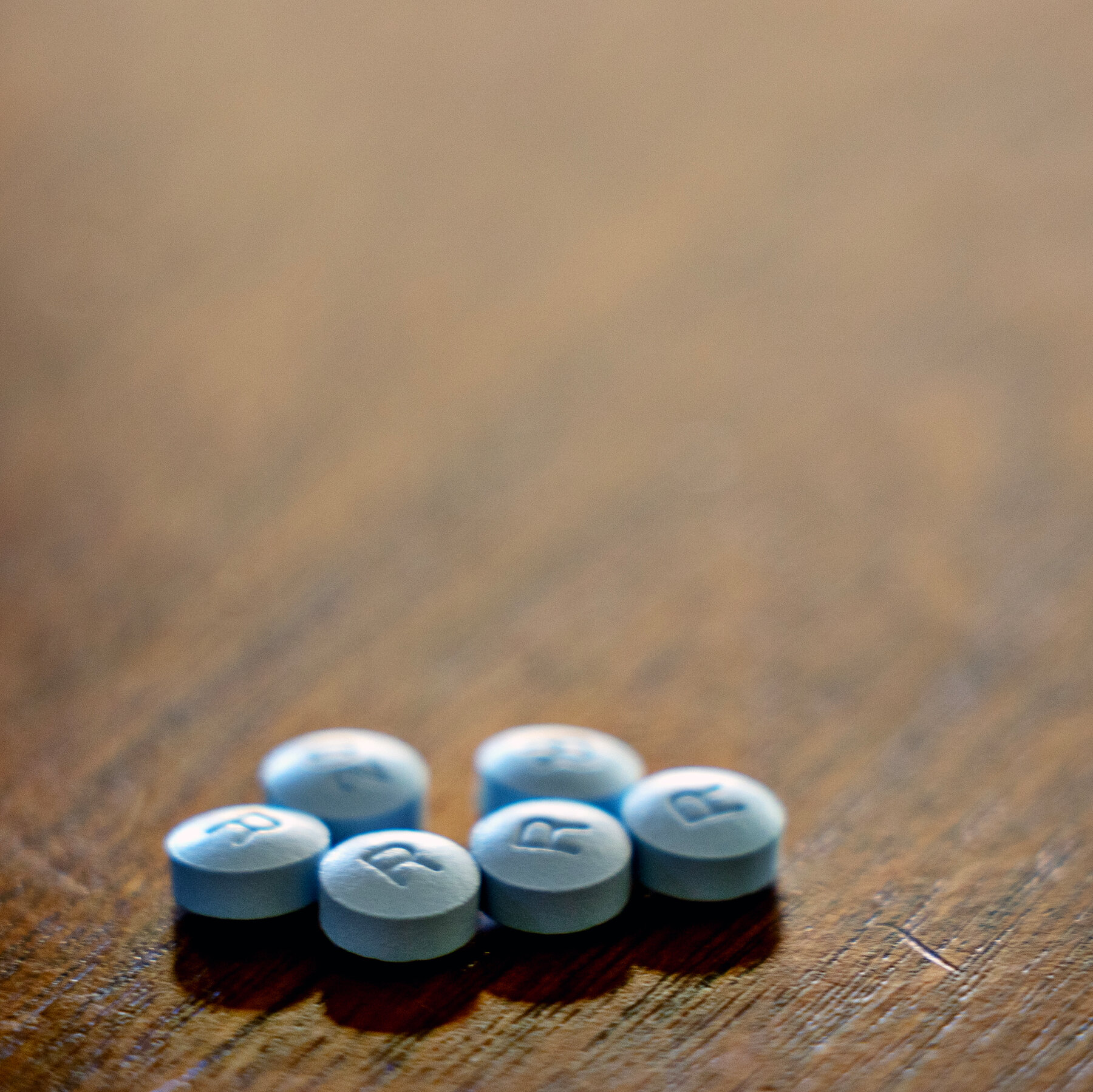 Read more about the article A $480,000-a-Year Pill Reflects a New Normal for Cancer Drugs