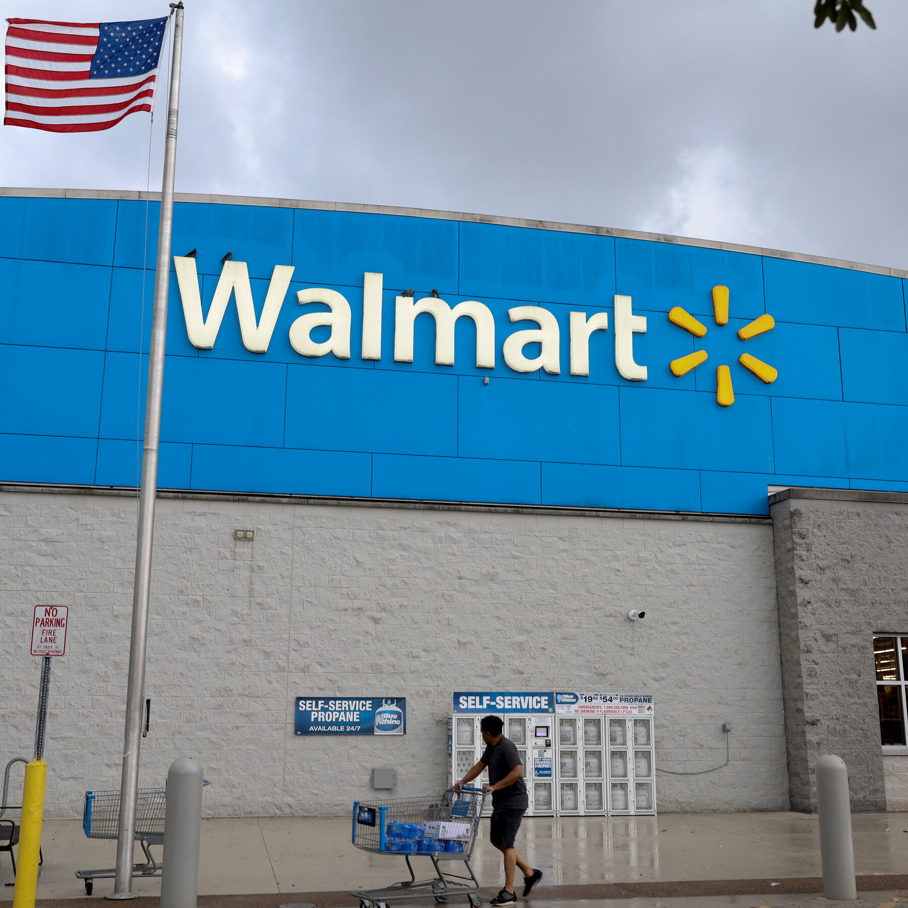 Read more about the article Walmart to Pay $50 Million to Settle Opioid Lawsuit, US Says