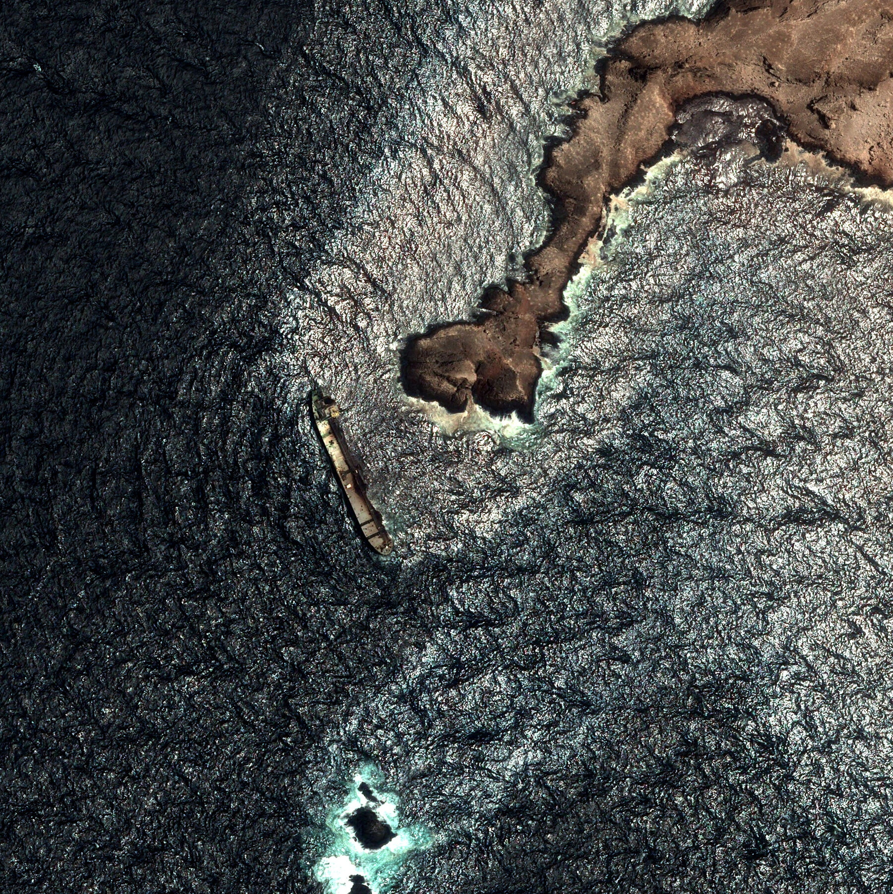 Read more about the article Spike in ‘Dark’ Oil Tankers in Gulf Raises Risk of Catastrophic Spills