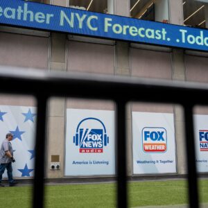 Read more about the article Fox News Finds Itself at Odds With Trump on Press Ban
