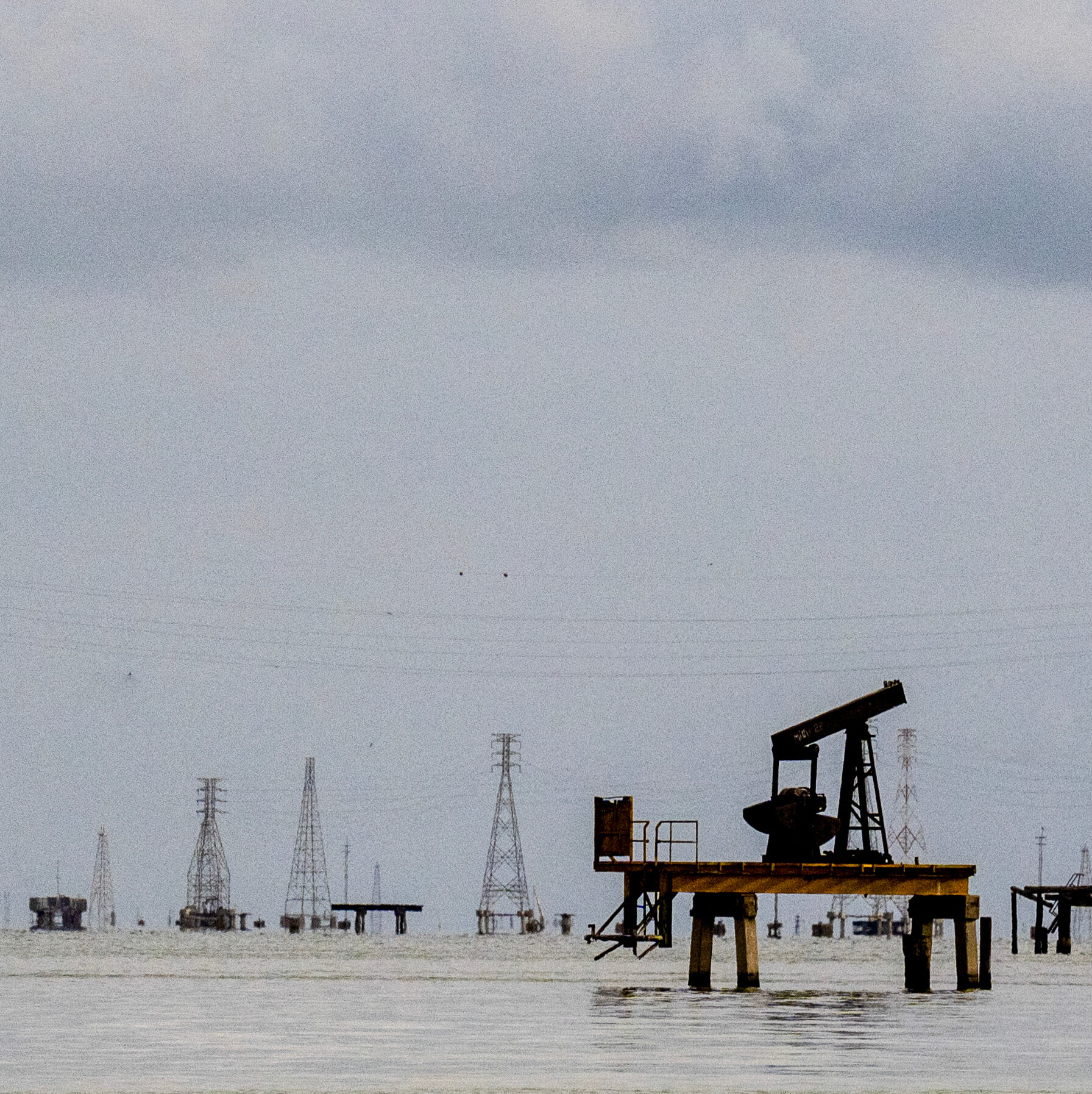 You are currently viewing Chevron Expansion in Venezuela Extends U.S. Influence Over Oil Riches