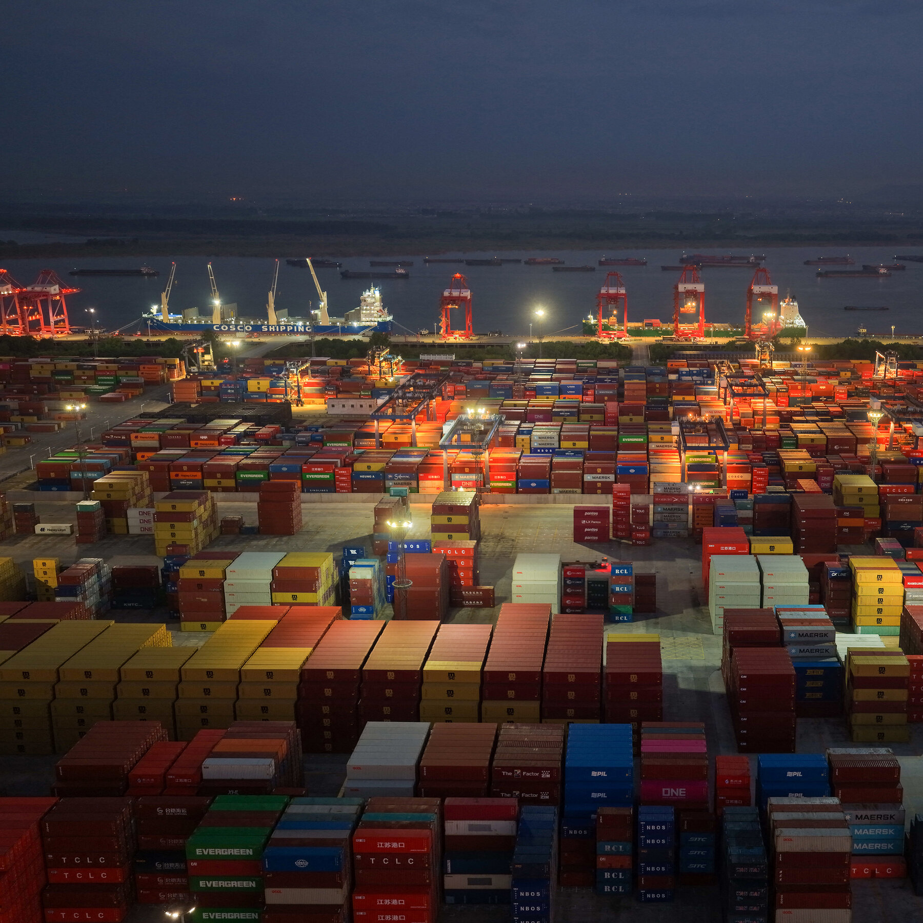 You are currently viewing 1China’s Surging Exports Loom Over Trump’s Talks With Xi