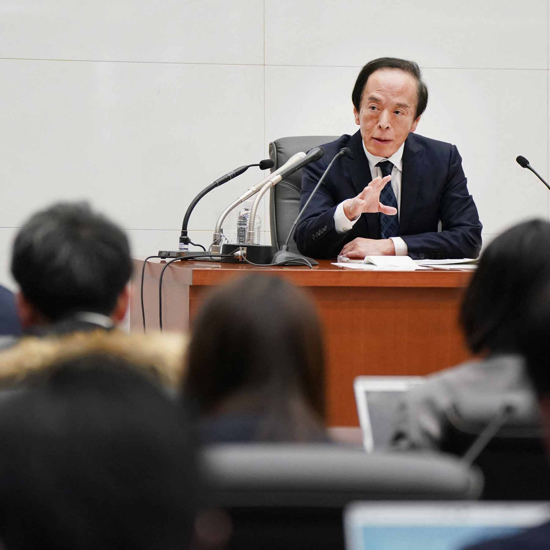 Read more about the article Japan Raises Interest Rates to 31-Year High Under U.S. Pressure