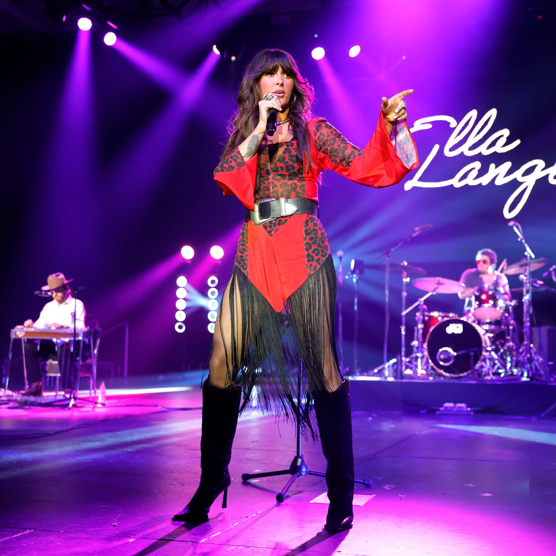 You are currently viewing Ella Langley’s ‘Choosin’ Texas’ Topples Mariah Carey’s Chart Record