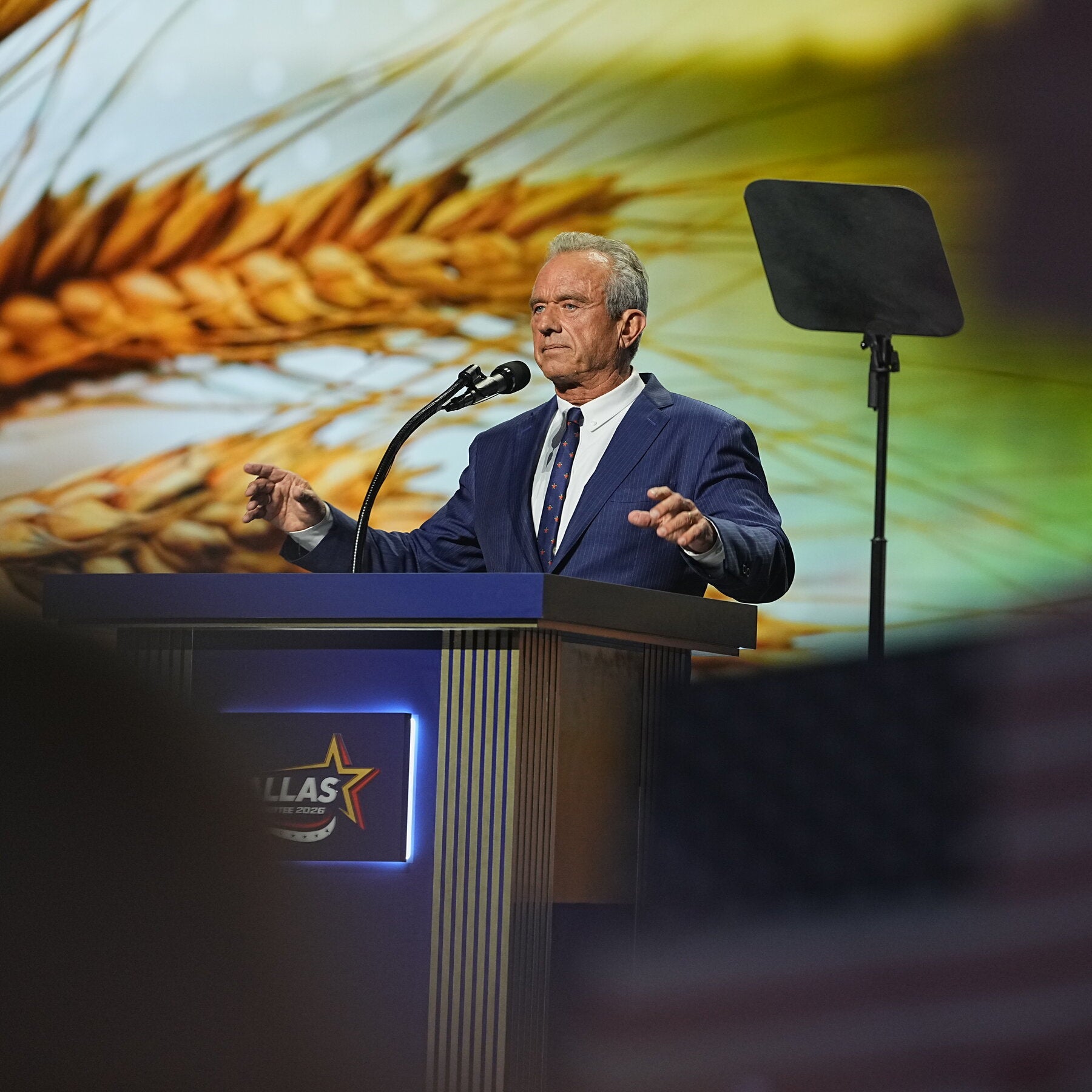 Read more about the article A.I. Is ‘Better Informed’ Than Doctors, Kennedy Tells Industry-Backed MAHA Summit