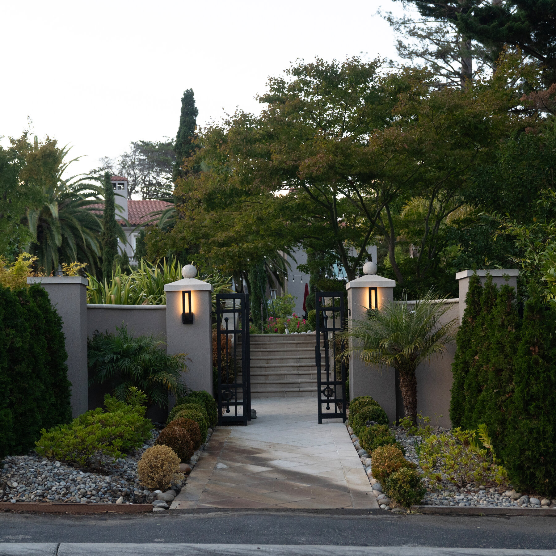 You are currently viewing This A.I. House Can Provide You With Connections. It Also Has a Dark Side.