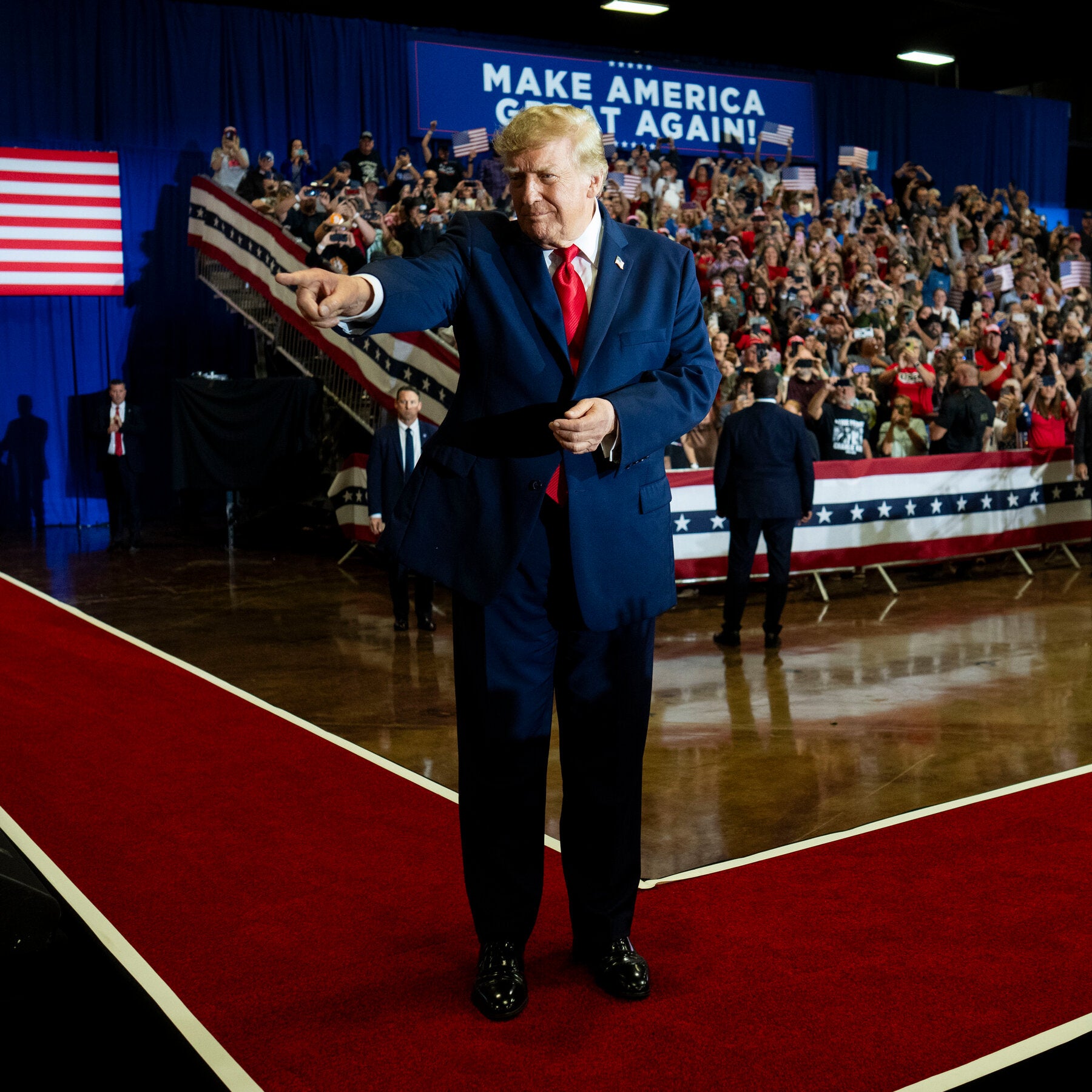 Read more about the article Trump Says Economy Has ‘Public Relations’ Problem Amid High Prices and Slow Hiring
