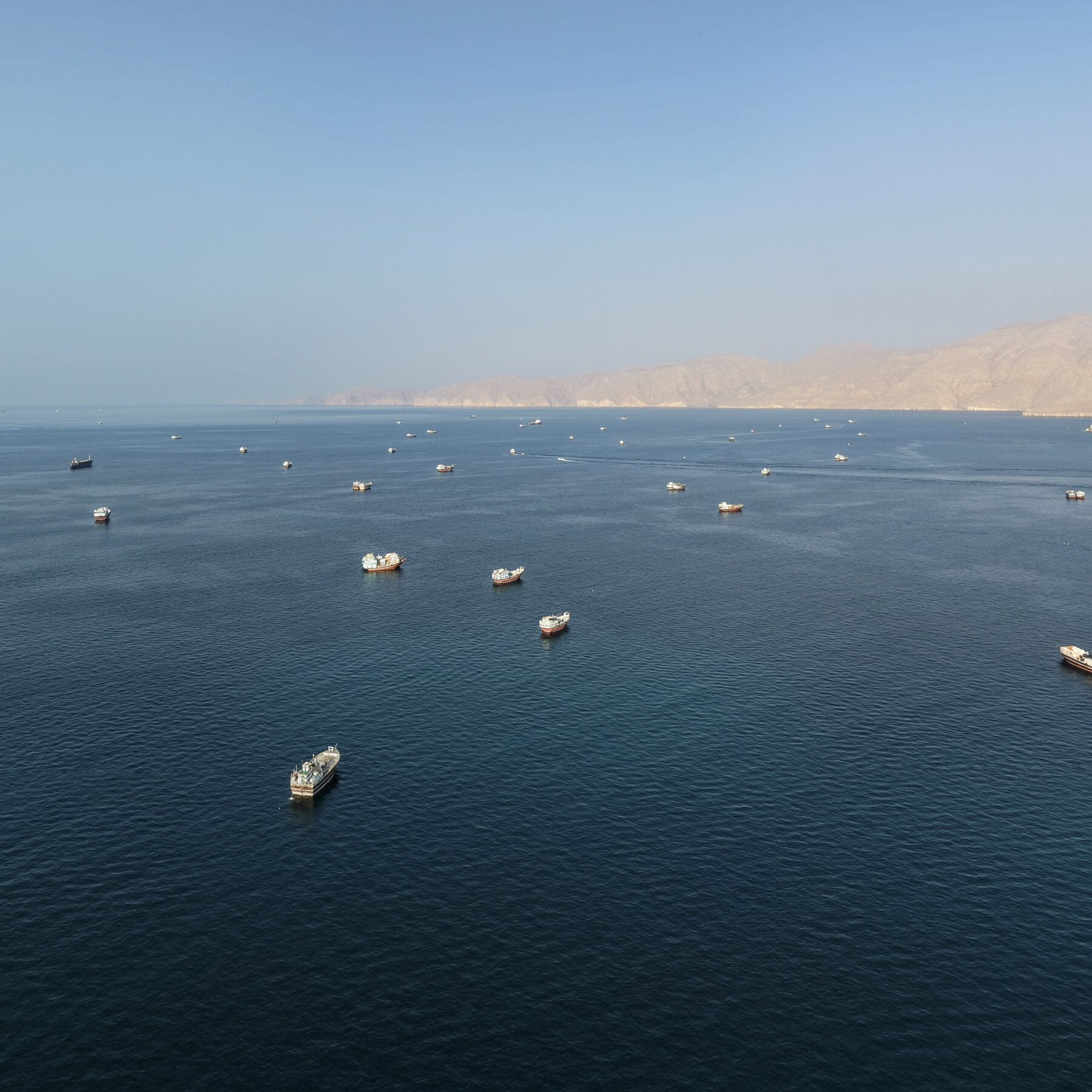 You are currently viewing Burst of Attacks in Gulf Heightens Fears Over Fragile Energy Trade