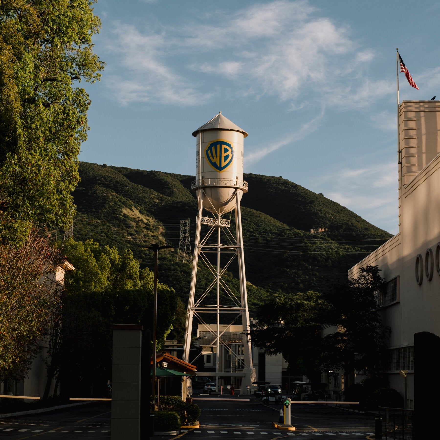 You are currently viewing Paramount Closes Its Deal for Warner Bros. Discovery